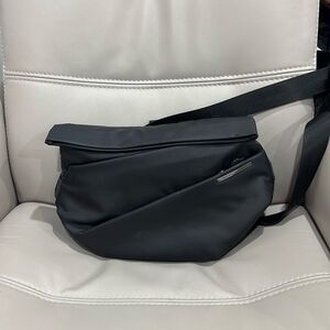 NIID Urbanature Sling Bag Carry Travel Pack